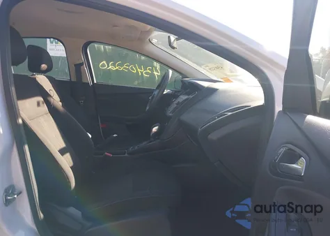 2018 Ford Focus Se из США, поврежденный, VIN 1FADP3FE1JL203647